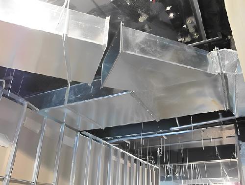 大型酒店廚房排煙風(fēng)管安裝